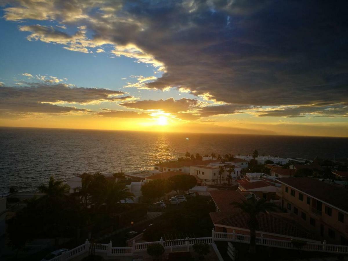 Volcano Beach Views & Wifi Puerto de Santiago  Bagian luar foto
